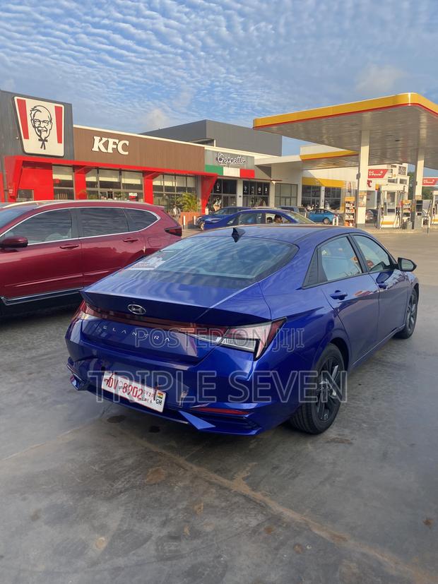 Hyundai Elantra SE 2022 Blue