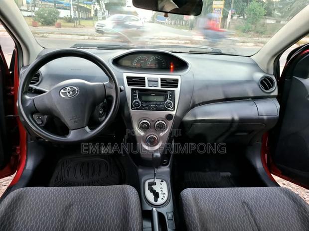 Toyota Yaris 2012 Red