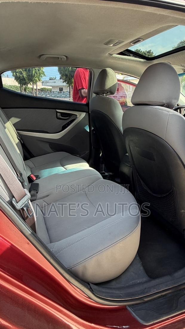 Hyundai Elantra Limited Sedan FWD (1.8L 4cyl 6A) 2013 Red