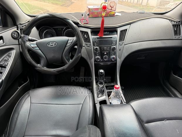 Hyundai Sonata GLS Sedan FWD (2.4L 4cyl 6A) 2012 Silver