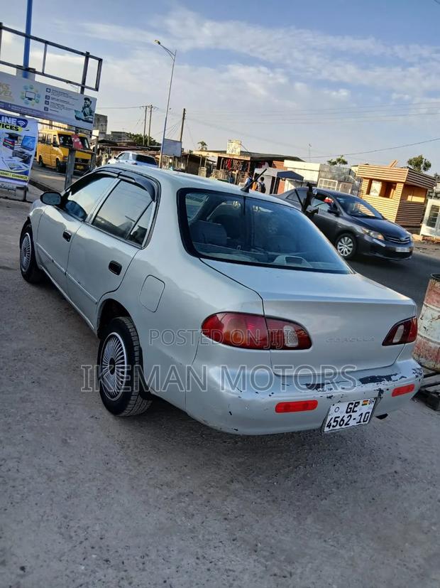 Toyota Corolla 1.6 Sedan 2002 Gray