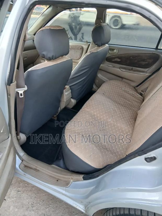 Toyota Corolla 1.6 Sedan 2002 Gray