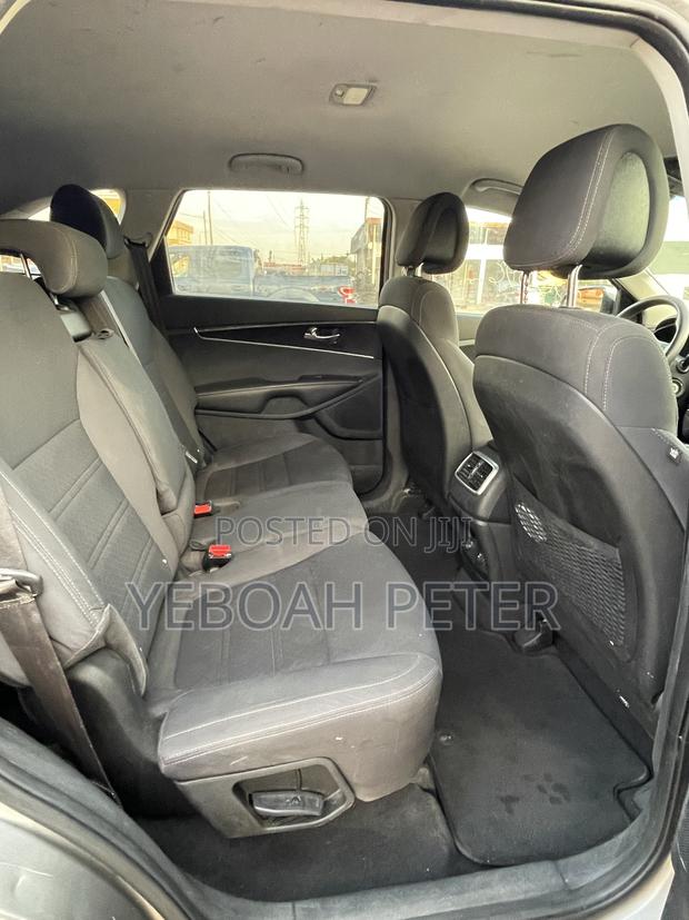 Kia Sorento 4dr SUV 2016 Gray