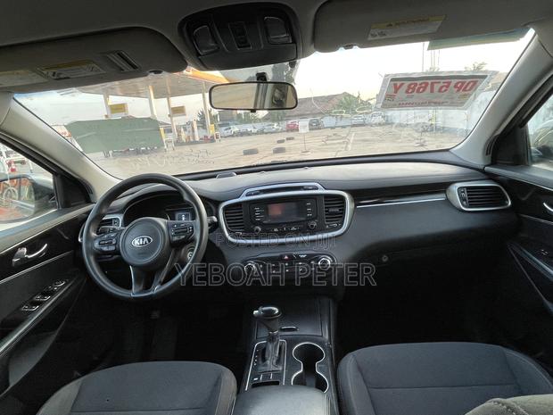 Kia Sorento 4dr SUV 2016 Gray