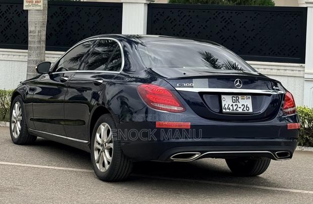 Mercedes-Benz C300 Luxury 4matic Sedan AWD (2.0L 4cyl 7A) 2017 Blue