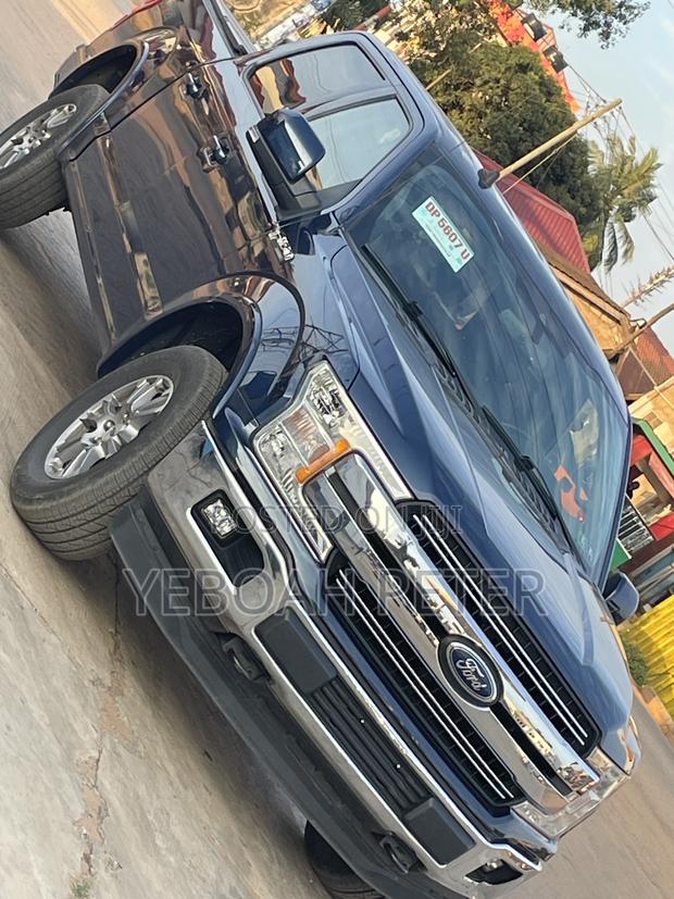 Ford F-150 2018 Blue