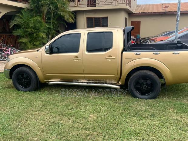 Nissan Navara 2016 Gold
