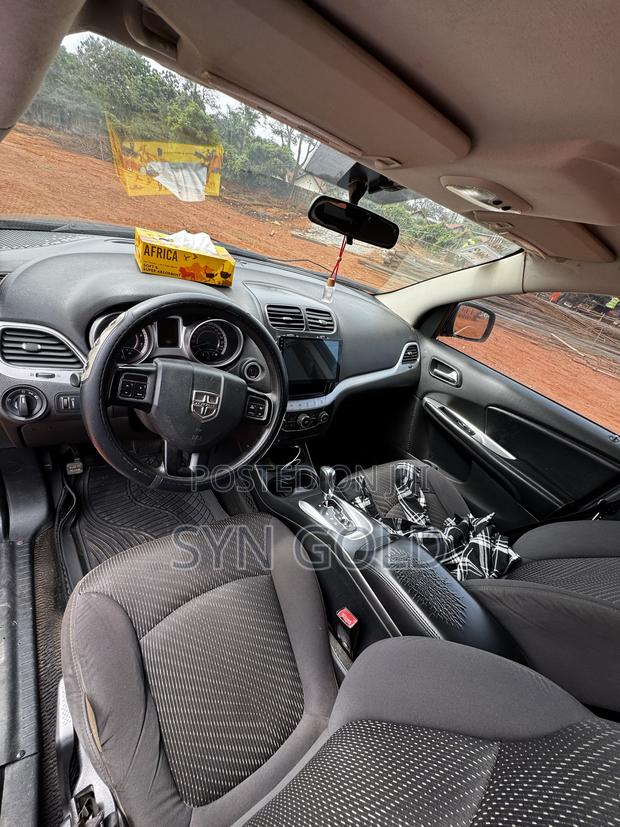 Dodge Journey 2012 Black