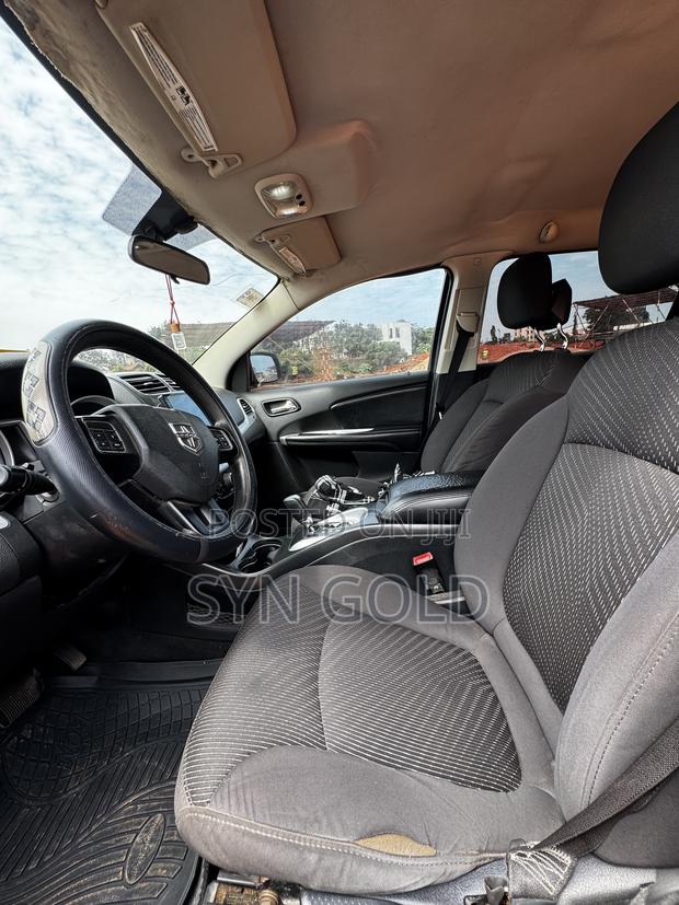 Dodge Journey 2012 Black