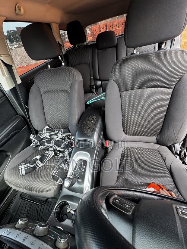 Dodge Journey 2012 Black