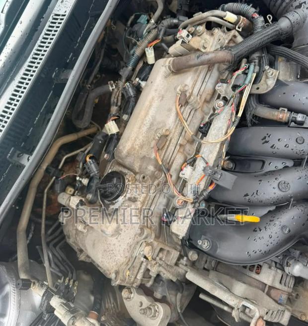 Toyota Corolla LE 4dr Sedan (1.8L 4cyl 4A) 2013 Silver