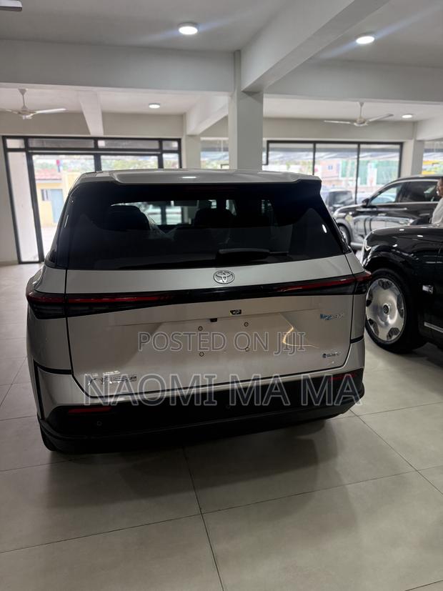 New Toyota bZ3 2025 Off white
