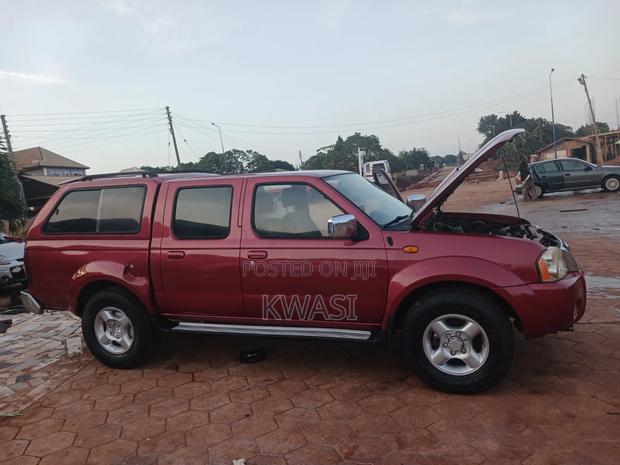 Nissan Navara 2004