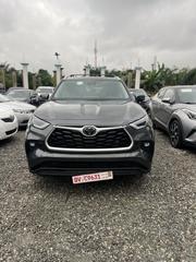 Toyota Highlander 2024 Gray for sale