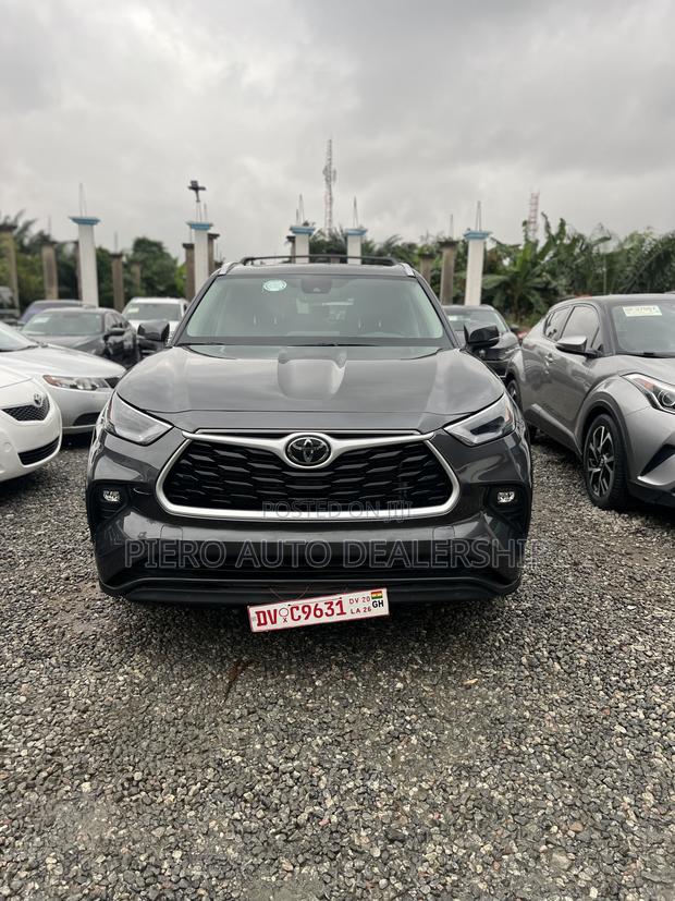 Toyota Highlander 2024 Gray