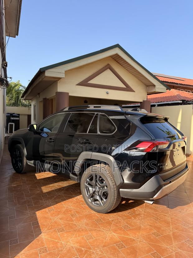 Toyota RAV4 Adventure AWD 2023 Black
