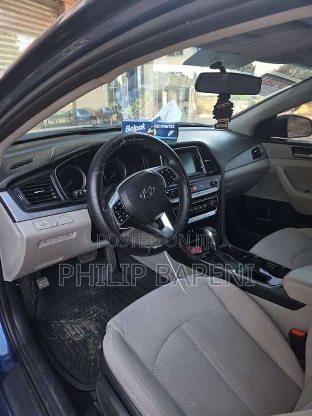 Hyundai Sonata SE 2019 Blue