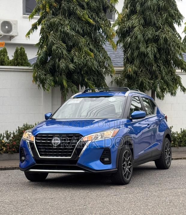 Nissan Kicks SV 2023 Blue
