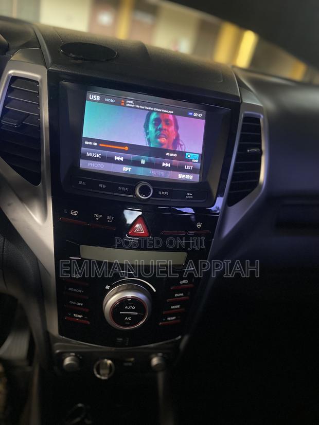 SsangYong Tivoli 2017 Black