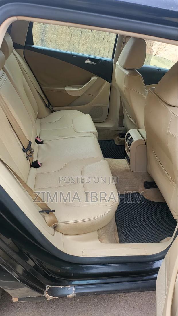 Volkswagen Passat 2.0 Wagon 2010 Black