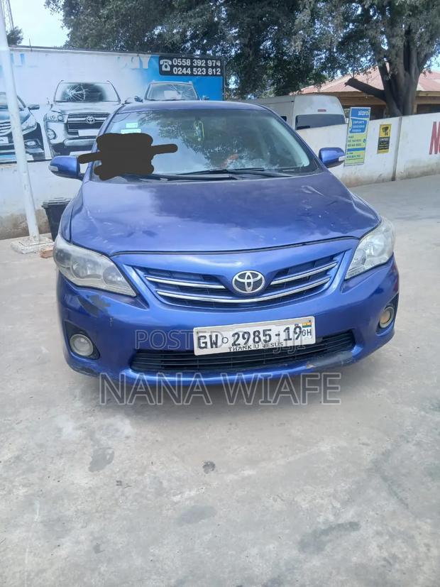 Toyota Corolla 2013 Brown