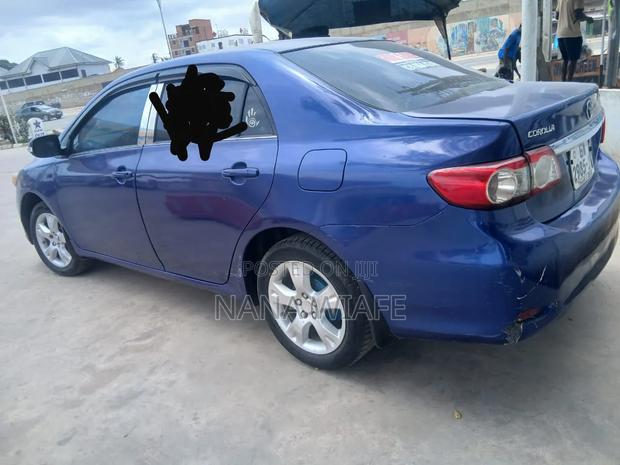 Toyota Corolla 2013 Brown