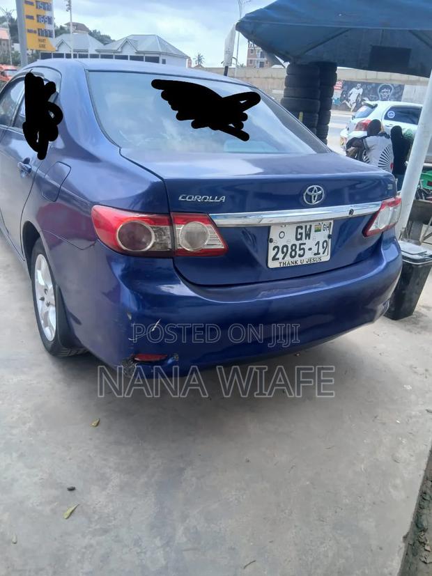 Toyota Corolla 2013 Brown