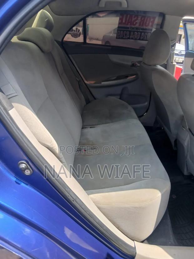 Toyota Corolla 2013 Brown