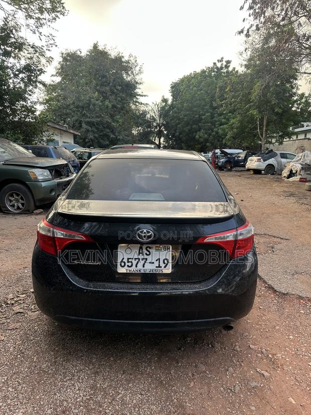Toyota Corolla LE 4dr Sedan (1.8L 4cyl CVT) 2015 Black