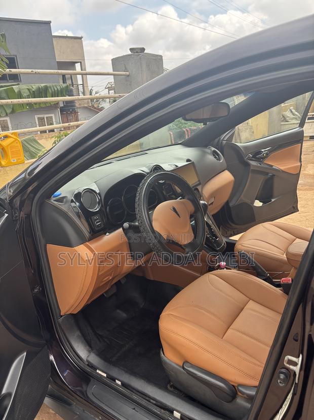 Pontiac Vibe 1.8L 2010 Burgundy