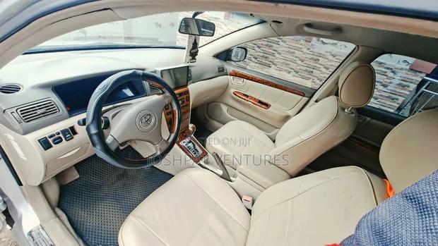 Toyota Corolla Altis 2011 Beige
