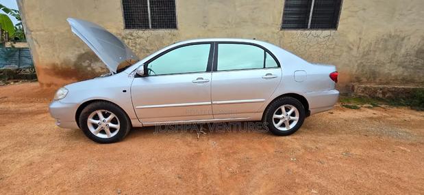 Toyota Corolla Altis 2011 Beige