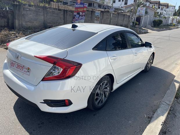 Honda Civic 2016 White