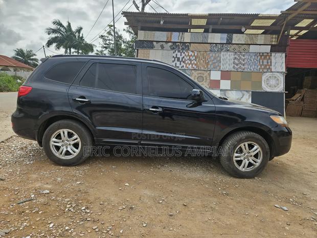 Hyundai Santa Fe 2010 Black