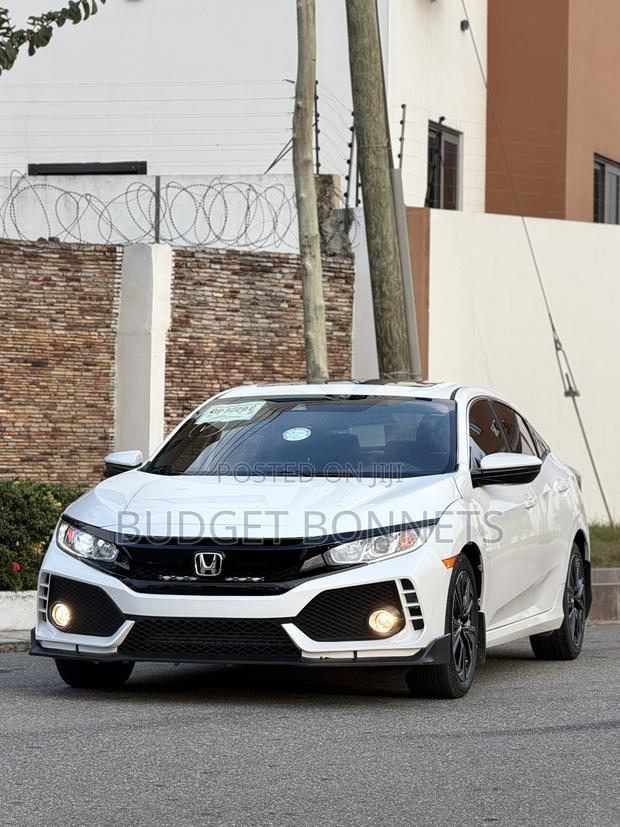Honda Civic EX Hatchback 2019 White