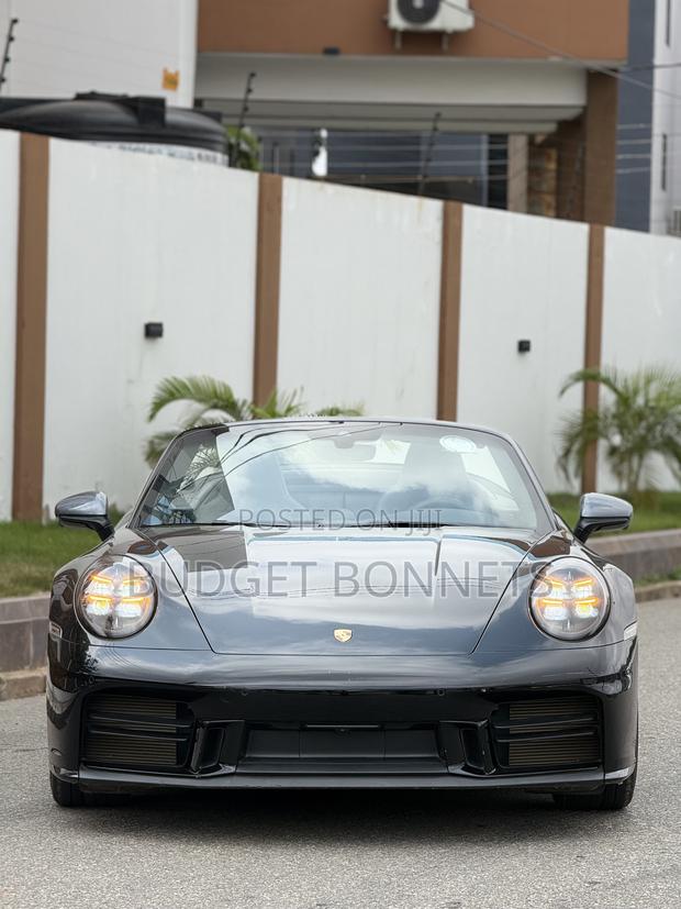 Porsche 911 Carrera Cabriolet 2025 Black