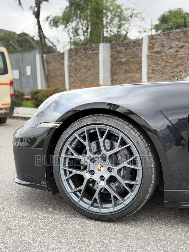 Porsche 911 Carrera Cabriolet 2025 Black