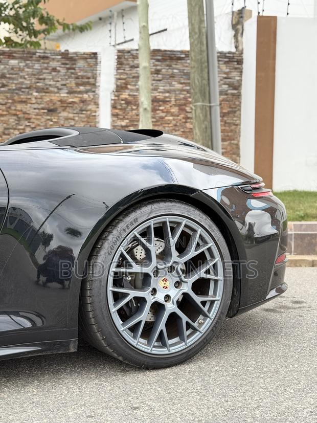Porsche 911 Carrera Cabriolet 2025 Black