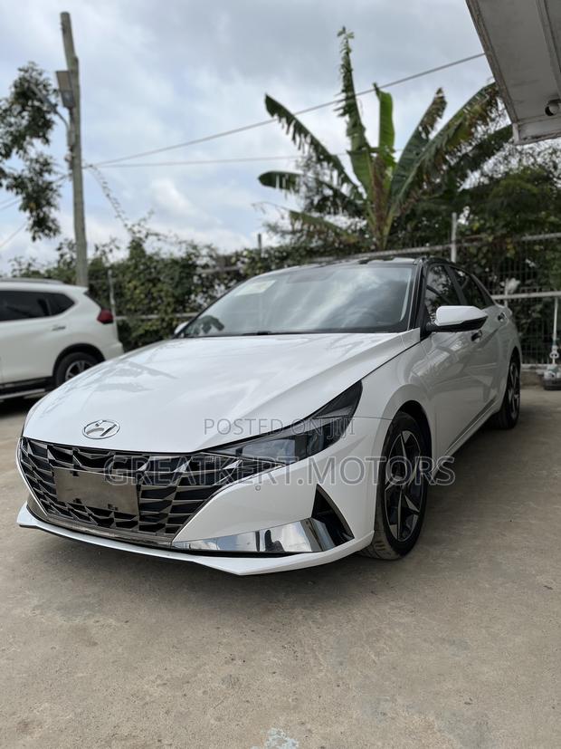 Hyundai Elantra SEL 2023 White