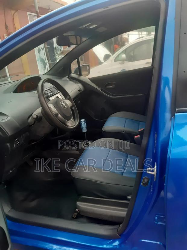Toyota Vitz 2010 Blue