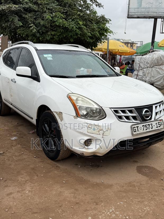 Nissan Rogue S 2013 White