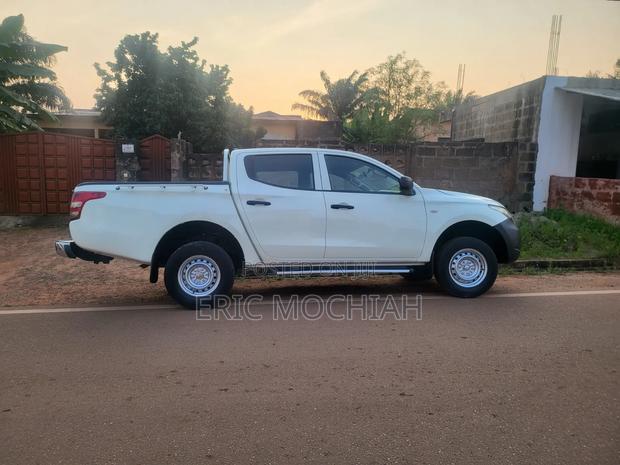 Mitsubishi L200 Double Cab 2.4 181hp 4WD 2019 White
