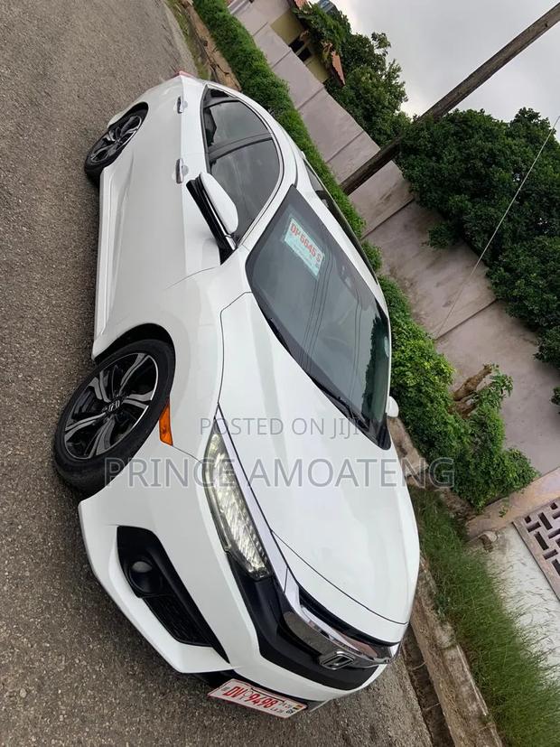 Honda Civic Touring 4dr Sedan (1.5L 4cyl) 2017 White