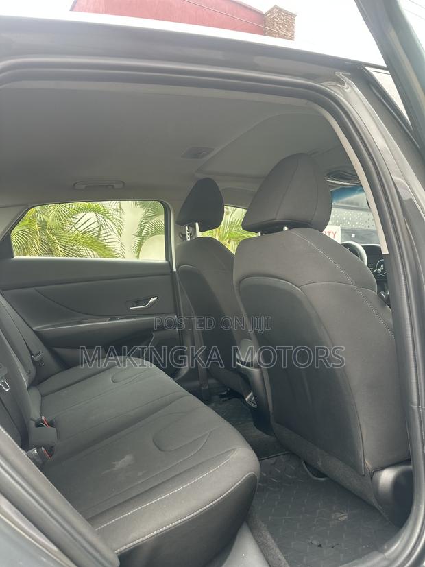 Hyundai Elantra Limited 2024 Gray