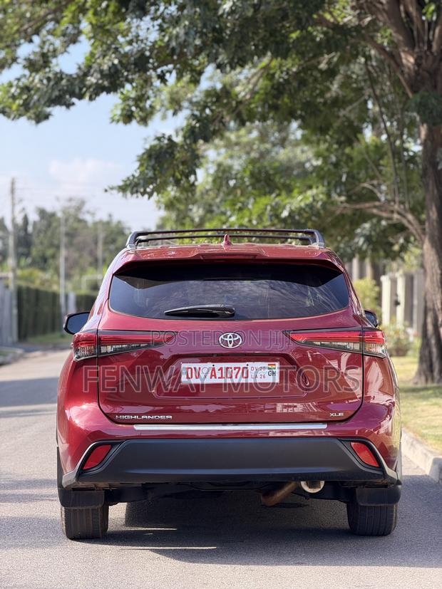Toyota Highlander XLE AWD 2020 Red