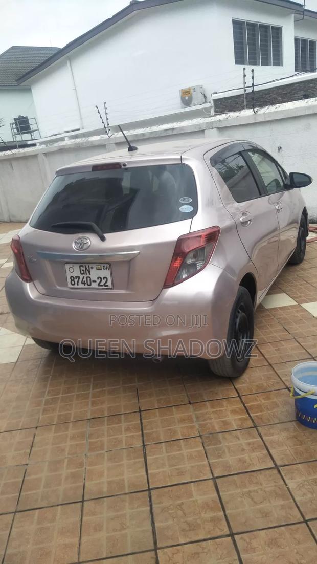 Toyota Vitz 2012 Gray
