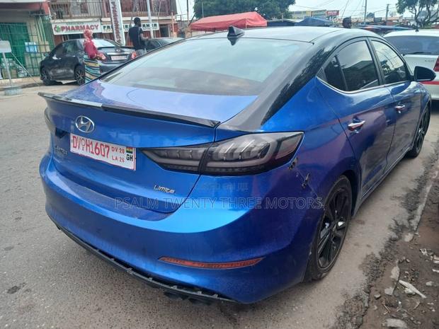 Hyundai Elantra 2017 Blue