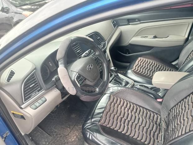 Hyundai Elantra 2017 Blue