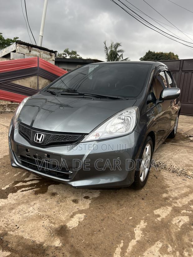 Honda Fit Automatic 2012 Gray