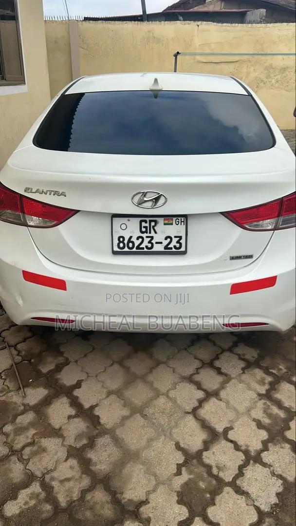 Hyundai Elantra 2013 White
